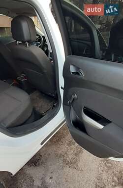 Хэтчбек Opel Astra 2011 в 
