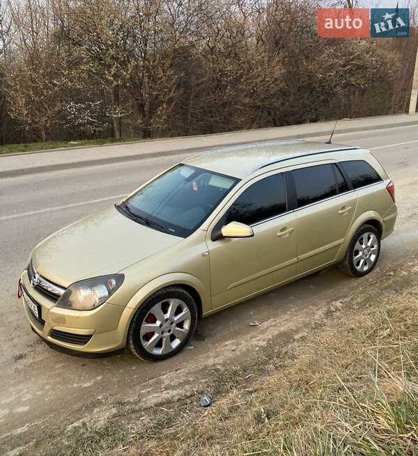 Универсал Opel Astra 2004 в Львове