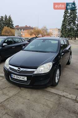 Хэтчбек Opel Astra 2007 в 
