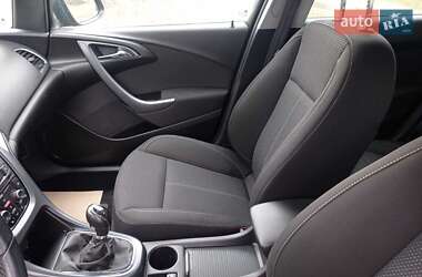 Універсал Opel Astra 2014 в Тернополі