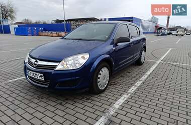 Хэтчбек Opel Astra 2009 в 
