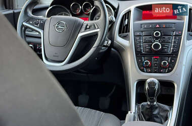 Универсал Opel Astra 2010 в 