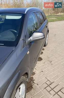 Универсал Opel Astra 2010 в 