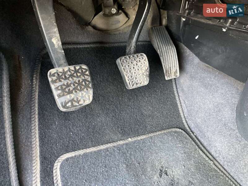 Универсал Opel Astra 2010 в Нововолынске