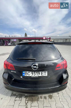 Универсал Opel Astra 2011 в 