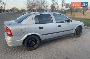 Седан Opel Astra 2005 в 