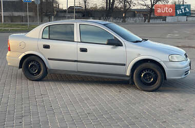 Седан Opel Astra 2005 в 