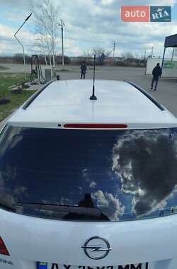 Універсал Opel Astra 2011 в 
