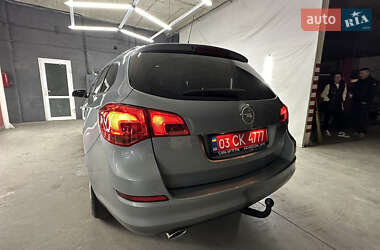 Универсал Opel Astra 2012 в Луцке