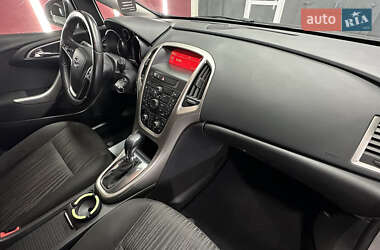 Универсал Opel Astra 2012 в Луцке