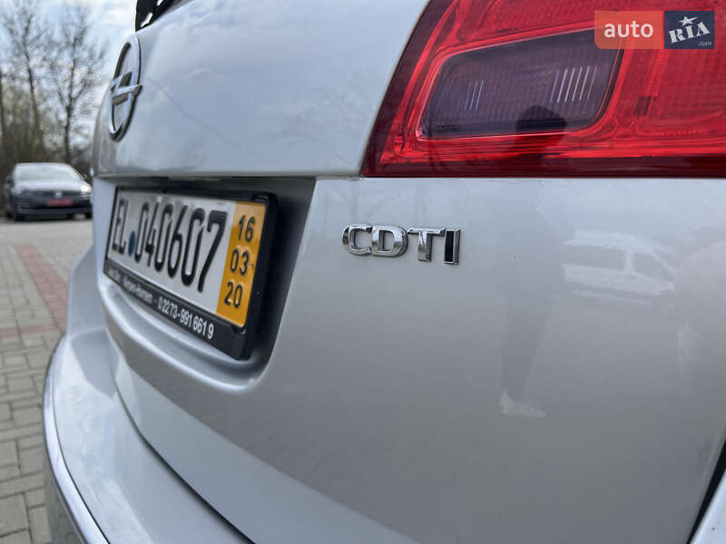 Універсал Opel Astra 2014 в Золочеві