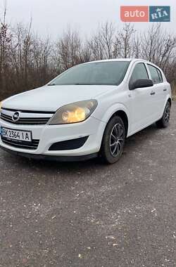Хэтчбек Opel Astra 2009 в 