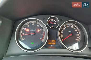Хэтчбек Opel Astra 2006 в 