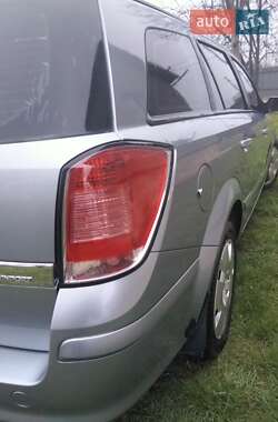 Универсал Opel Astra 2006 в 
