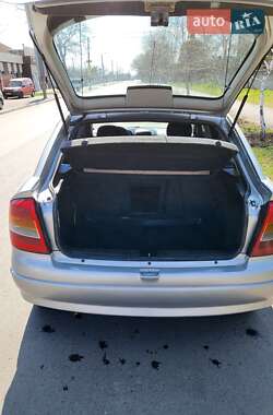 Хэтчбек Opel Astra 1999 в 