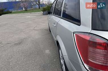Универсал Opel Astra 2005 в 