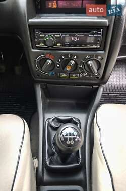 Хэтчбек Opel Astra 1997 в 