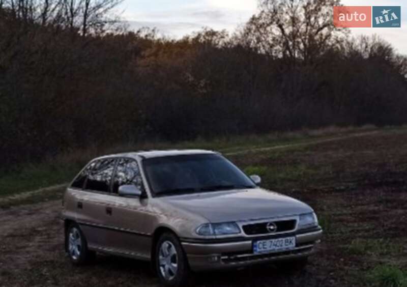 Хэтчбек Opel Astra 1997 в 