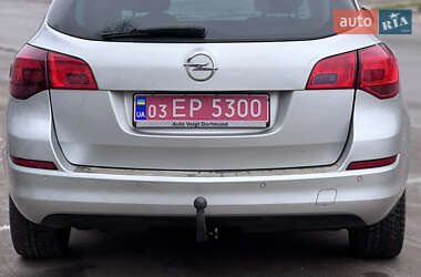 Універсал Opel Astra 2011 в Луцьку