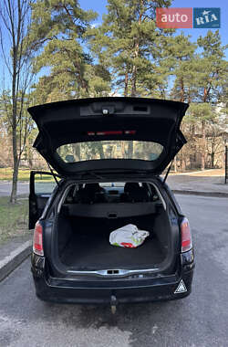 Универсал Opel Astra 2006 в 
