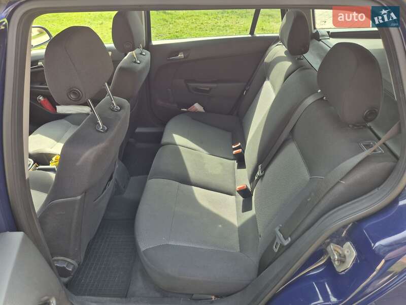 Універсал Opel Astra 2010 в Києві