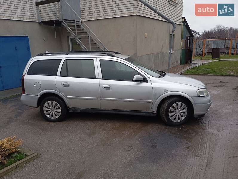 Универсал Opel Astra 2004 в Киеве