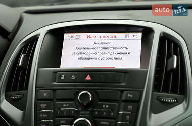 Универсал Opel Astra 2013 в 