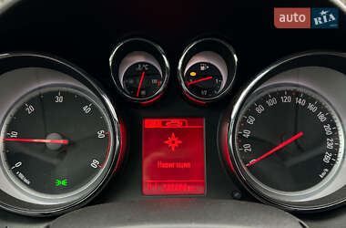 Универсал Opel Astra 2013 в 