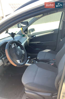 Универсал Opel Astra 2008 в 