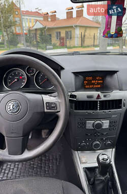 Універсал Opel Astra 2005 в 