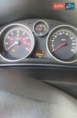 Универсал Opel Astra 2010 в 