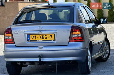Хэтчбек Opel Astra 2004 в Дрогобыче