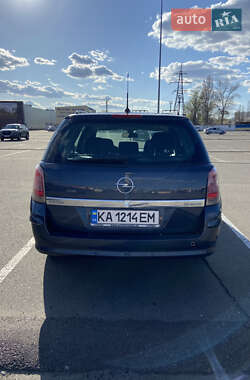 Универсал Opel Astra 2005 в 