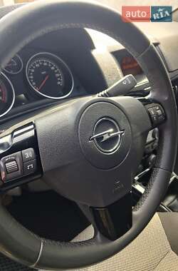 Универсал Opel Astra 2010 в 