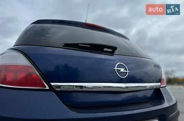 Хетчбек Opel Astra 2005 в 