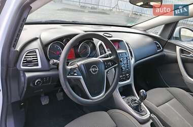 Універсал Opel Astra 2012 в 