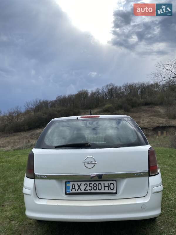 Универсал Opel Astra 2009 в Краснограде