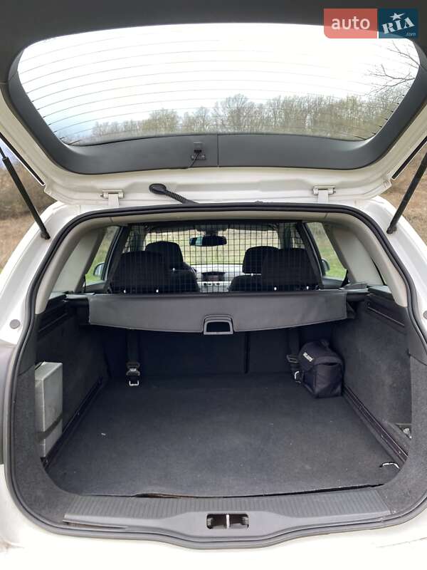 Универсал Opel Astra 2009 в Краснограде