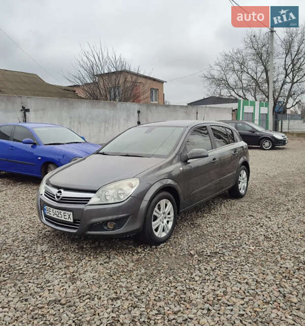 Хэтчбек Opel Astra 2009 в 