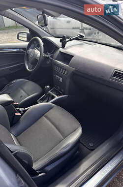 Универсал Opel Astra 2006 в 