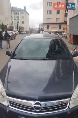 Хэтчбек Opel Astra 2008 в Ровно