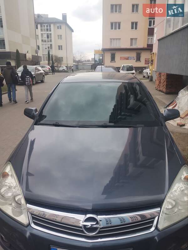 Хэтчбек Opel Astra 2008 в Ровно