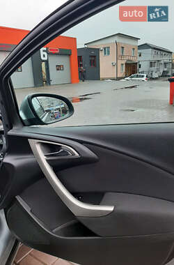 Универсал Opel Astra 2011 в 