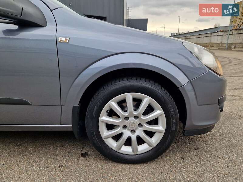 Універсал Opel Astra 2006 в Києві