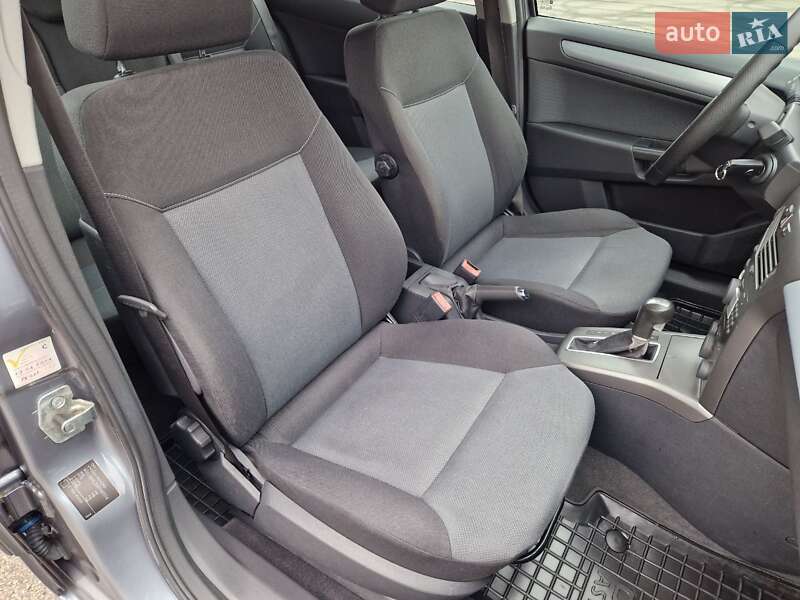 Універсал Opel Astra 2006 в Києві