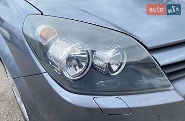 Универсал Opel Astra 2005 в 