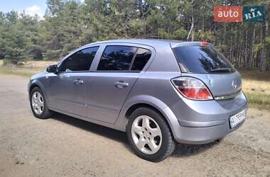 Хэтчбек Opel Astra 2008 в 
