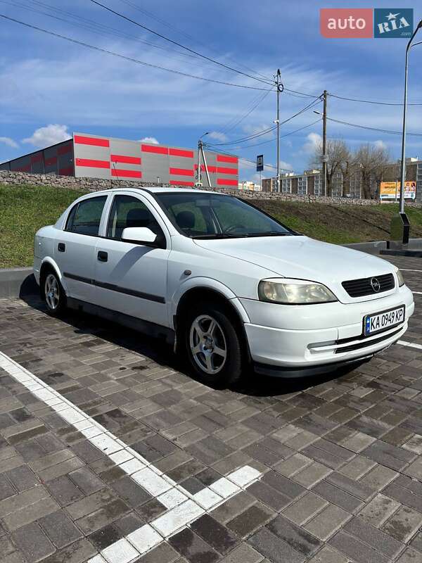 Седан Opel Astra 2001 в 