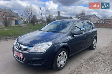 Хэтчбек Opel Astra 2008 в 