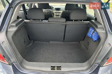 Хэтчбек Opel Astra 2008 в 